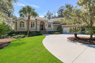 2 Chelsea Ct, Hilton Head Island, SC 29928