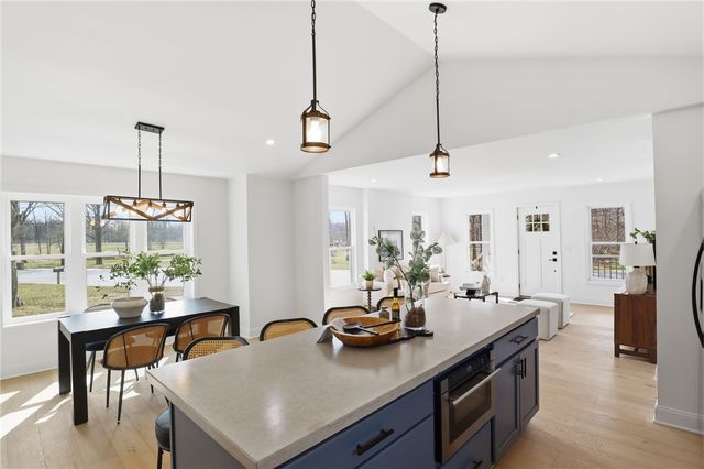 1241 County Road 8, Farmington, NY 14425