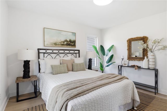 1241 County Road 8, Farmington, NY 14425