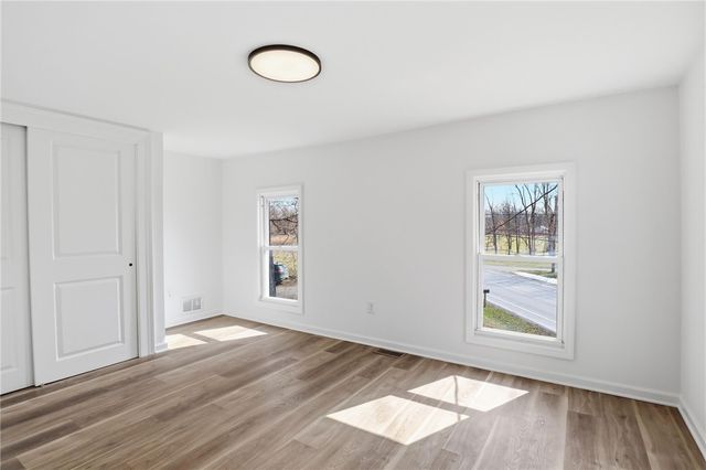 1241 County Road 8, Farmington, NY 14425