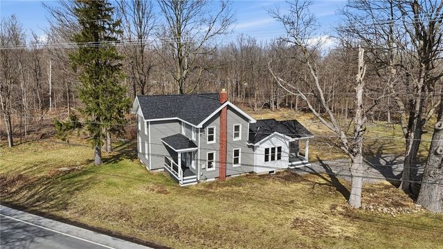 1241 County Road 8, Farmington, NY 14425