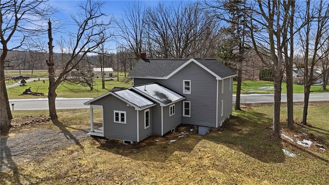 1241 County Road 8, Farmington, NY 14425