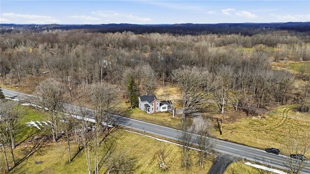 1241 County Road 8, Farmington, NY 14425