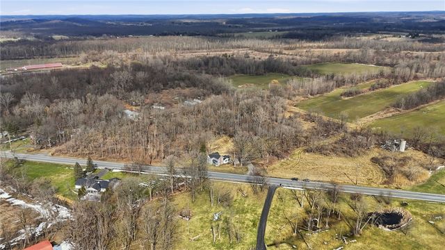 1241 County Road 8, Farmington, NY 14425