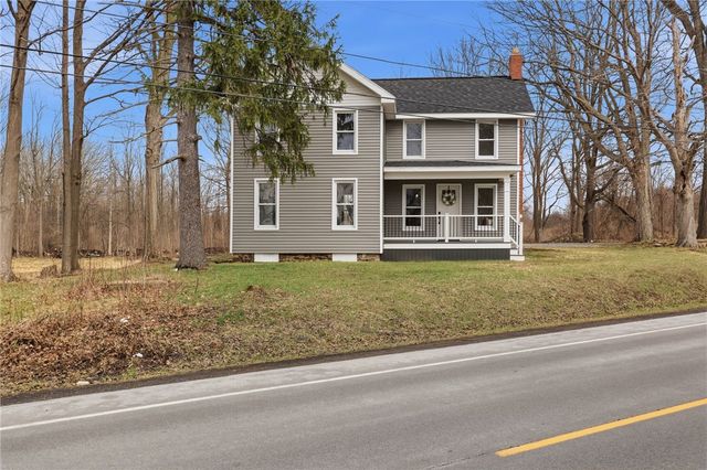 1241 County Road 8, Farmington, NY 14425