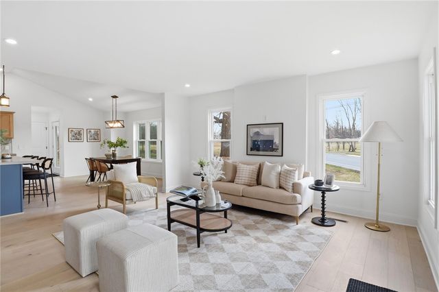 1241 County Road 8, Farmington, NY 14425