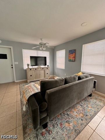 620 SE 47th ST 2, Cape Coral, FL 33904