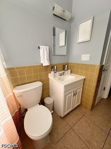 620 SE 47th ST 2, Cape Coral, FL 33904