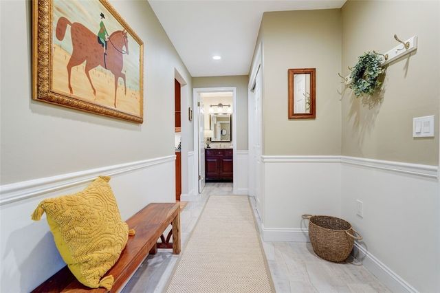 18 Concord Drive, Pittsford, NY 14534