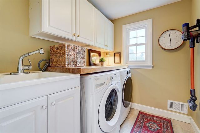 18 Concord Drive, Pittsford, NY 14534