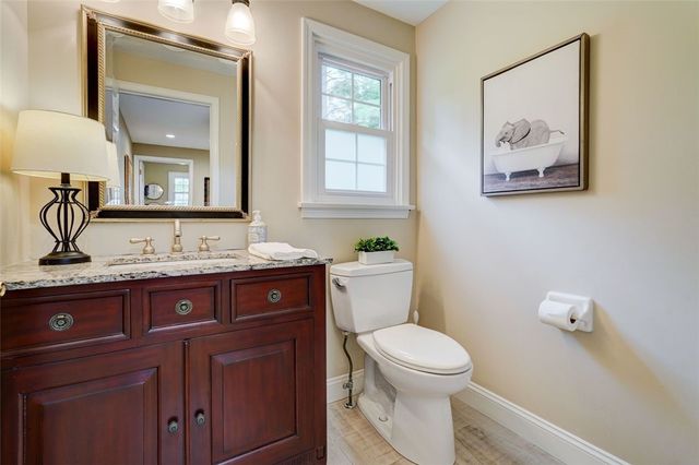 18 Concord Drive, Pittsford, NY 14534