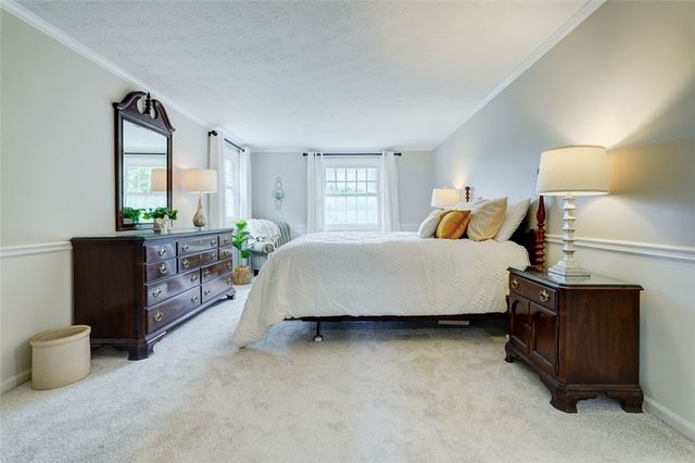18 Concord Drive, Pittsford, NY 14534