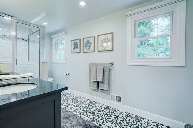 18 Concord Drive, Pittsford, NY 14534
