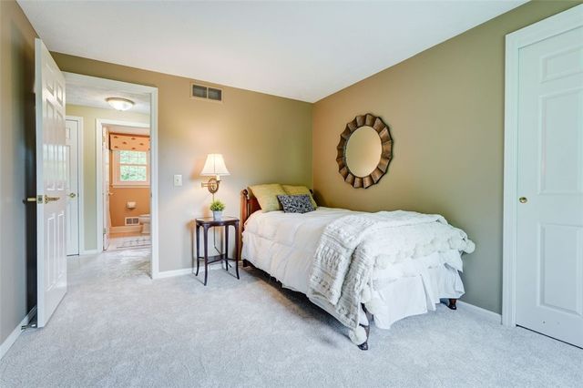 18 Concord Drive, Pittsford, NY 14534
