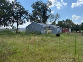 709 W Corporation Street, Henryetta, OK 74437
