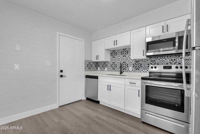 3110 N 39TH Street, Phoenix, AZ 85018