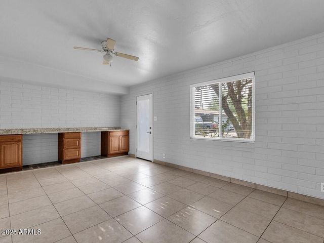 3110 N 39TH Street, Phoenix, AZ 85018