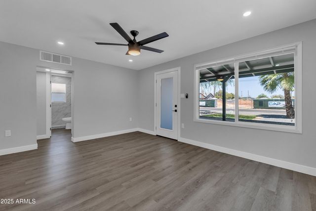 3110 N 39TH Street, Phoenix, AZ 85018