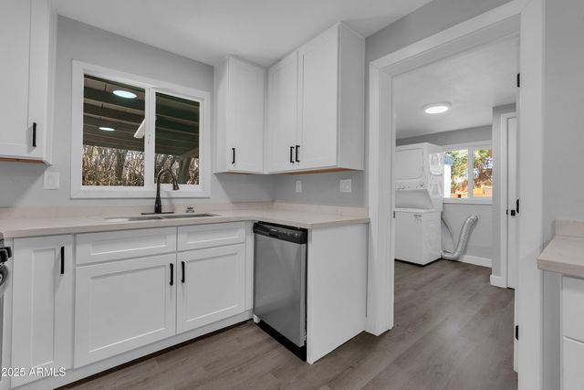 3110 N 39TH Street, Phoenix, AZ 85018
