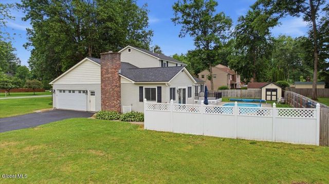 15 Jerome Lane, South Glens Falls, NY 12803