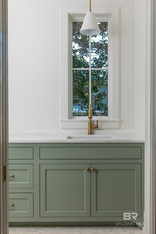 451 N Mobile Street, Fairhope, AL 36532