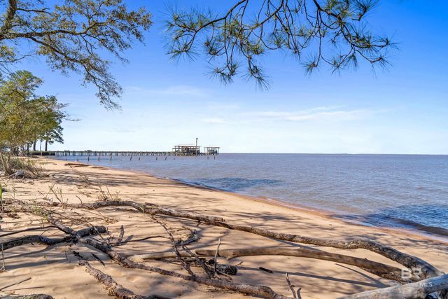 451 N Mobile Street, Fairhope, AL 36532