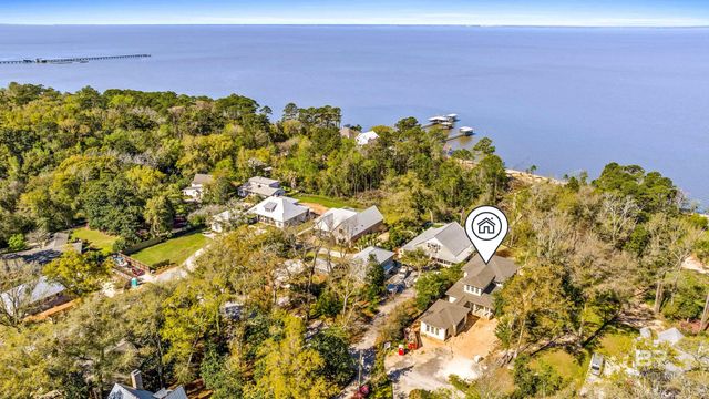 451 N Mobile Street, Fairhope, AL 36532