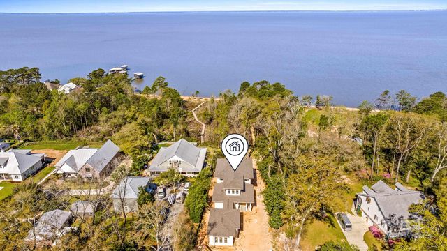 451 N Mobile Street, Fairhope, AL 36532