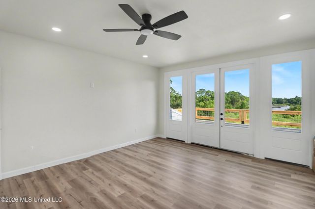 6601 April Bayou Drive, Biloxi, MS 39532