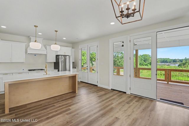 6601 April Bayou Drive, Biloxi, MS 39532