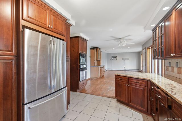 91 Ridge Road, Marlboro, NY 12542