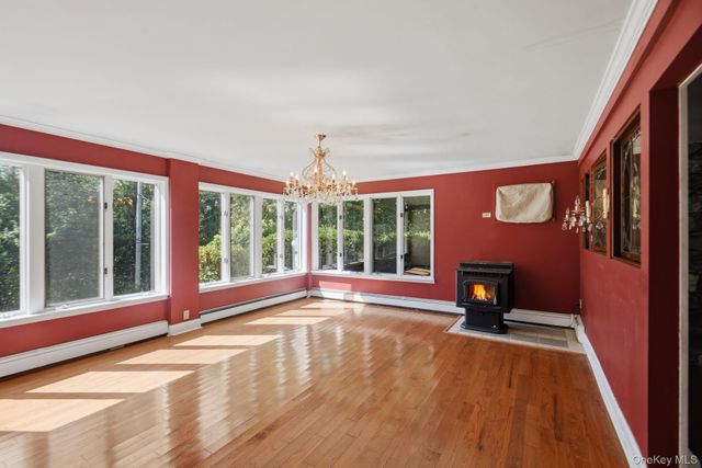 91 Ridge Road, Marlboro, NY 12542