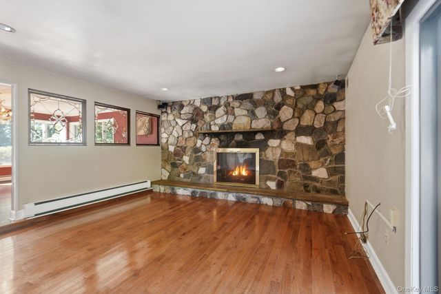 91 Ridge Road, Marlboro, NY 12542
