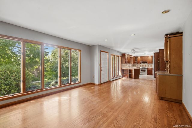 91 Ridge Road, Marlboro, NY 12542