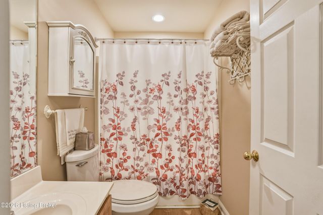 36 Trace Ln, Shelbyville, KY 40065
