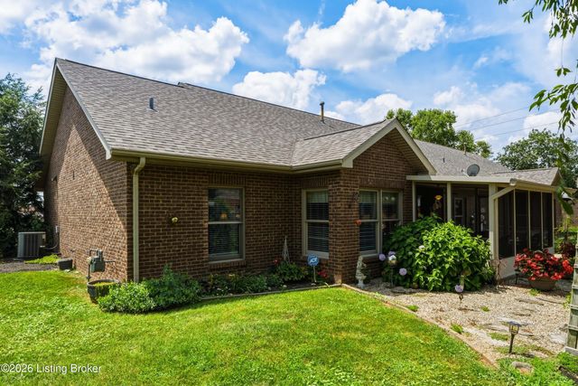36 Trace Ln, Shelbyville, KY 40065