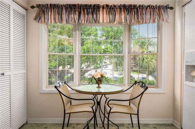 101 W Park Shores Circle 2W, Vero Beach, FL 32963