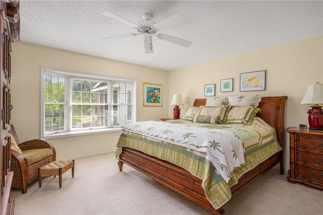 101 W Park Shores Circle 2W, Vero Beach, FL 32963