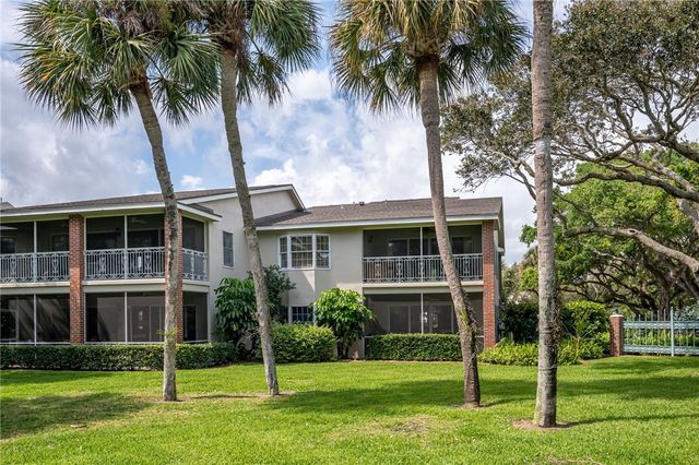 101 W Park Shores Circle 2W, Vero Beach, FL 32963