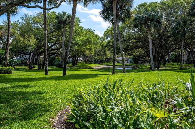 101 W Park Shores Circle 2W, Vero Beach, FL 32963