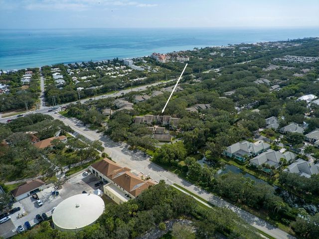 101 W Park Shores Circle 2W, Vero Beach, FL 32963