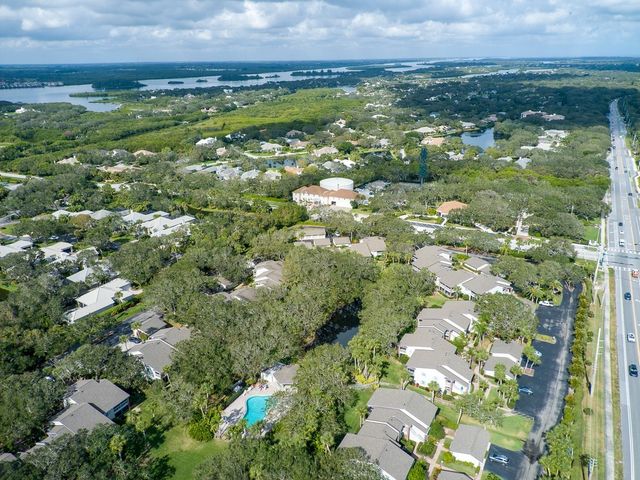 101 W Park Shores Circle 2W, Vero Beach, FL 32963