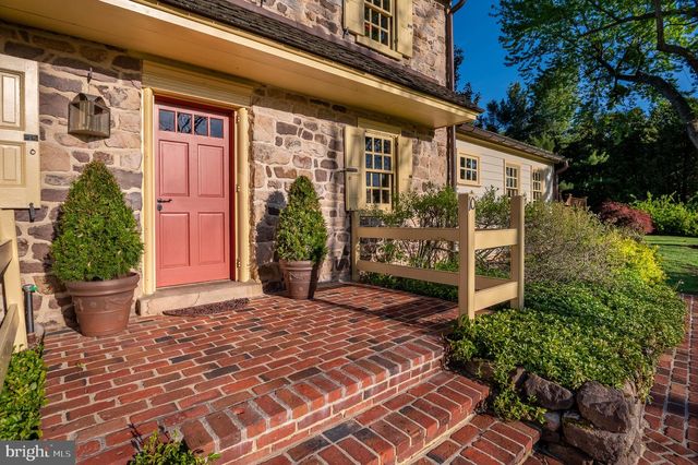 10 EBELHARE RD, Pottstown, PA 19465