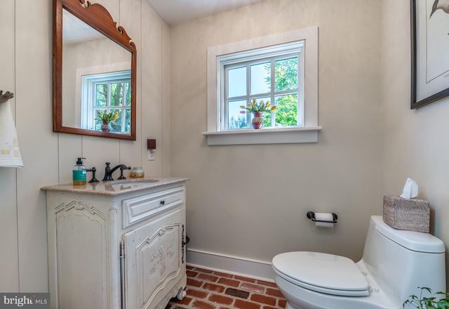 10 EBELHARE RD, Pottstown, PA 19465