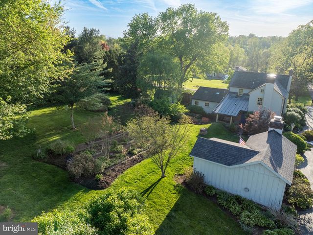 10 EBELHARE RD, Pottstown, PA 19465