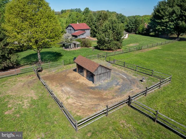 10 EBELHARE RD, Pottstown, PA 19465