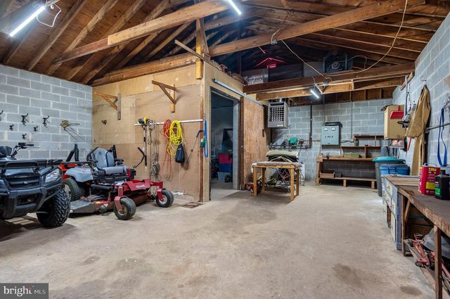 10 EBELHARE RD, Pottstown, PA 19465