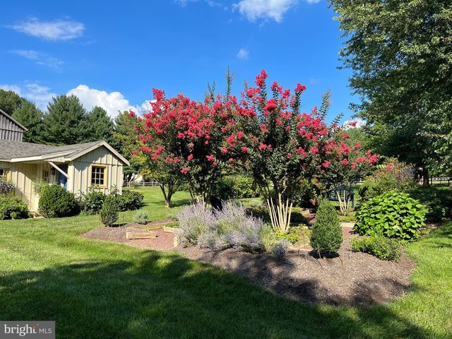 10 EBELHARE RD, Pottstown, PA 19465