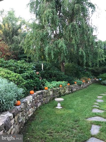 10 EBELHARE RD, Pottstown, PA 19465