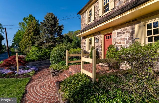 10 EBELHARE RD, Pottstown, PA 19465